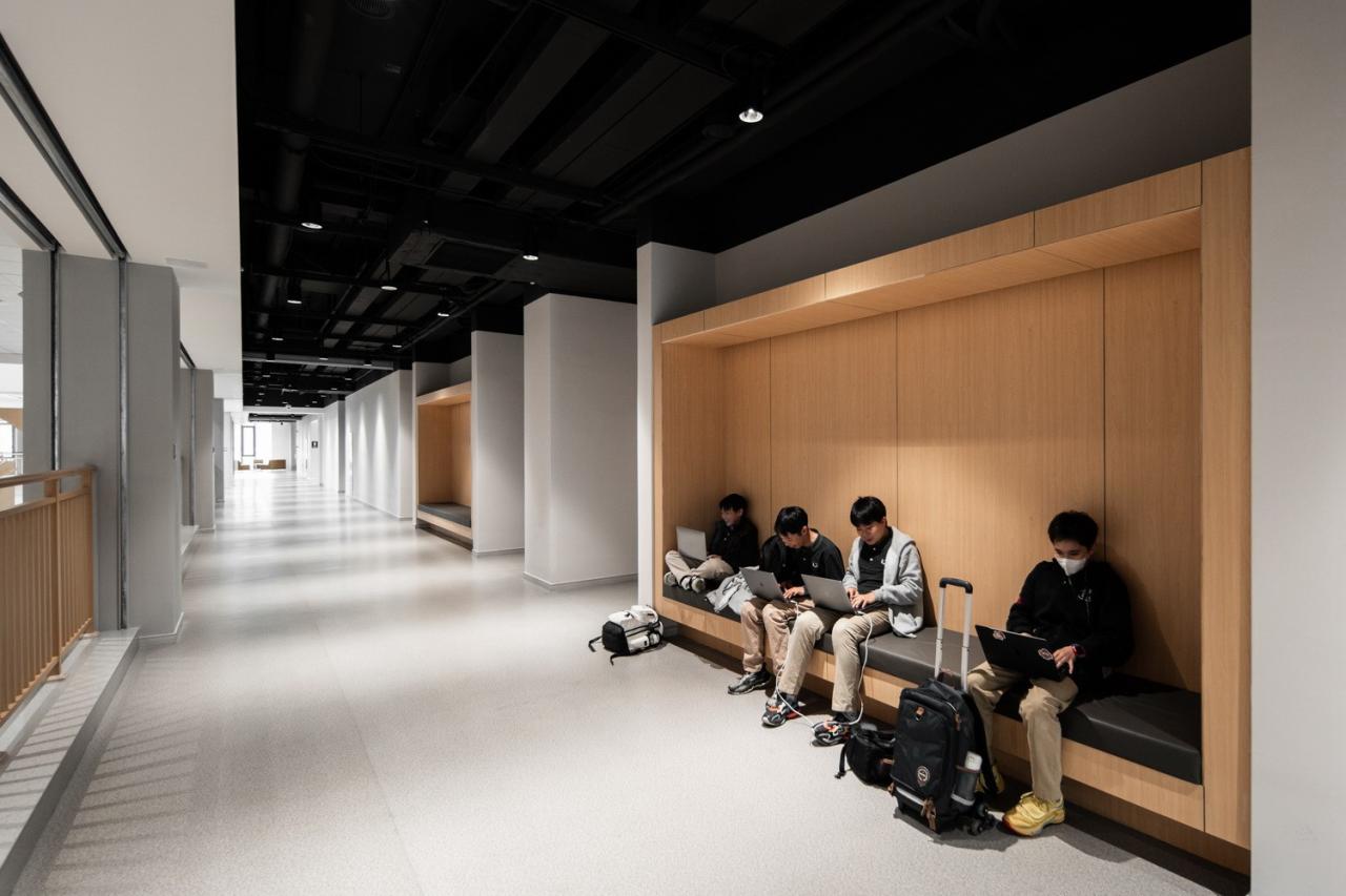 BIM建筑|Education Hub：HIS杭州国际学校 / 朱培栋-line+建筑事务所、gad