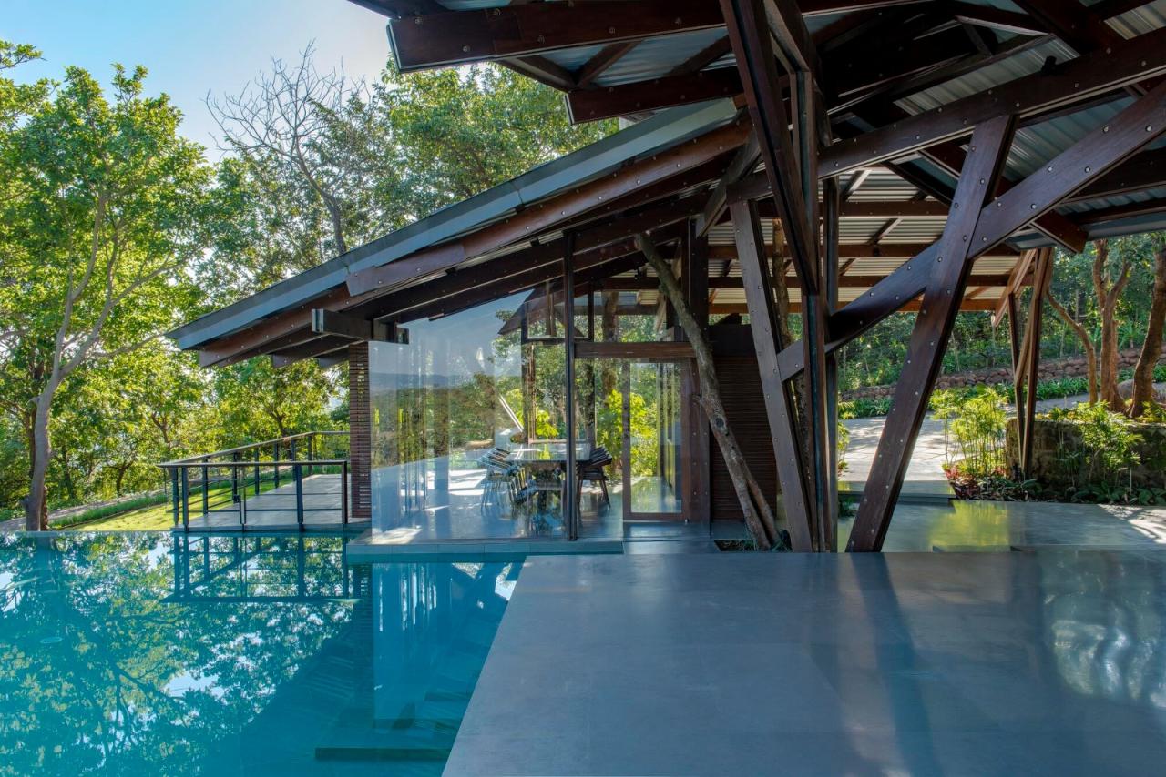 BIM建筑|侧廊之屋 / Malik Architecture