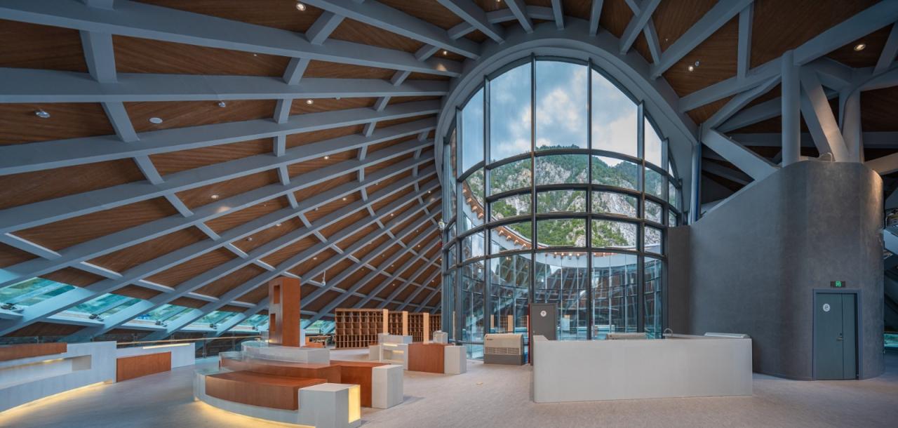 BIM建筑|九寨沟景区沟口立体式游客服务中心 / 清华大学建筑设计研究院