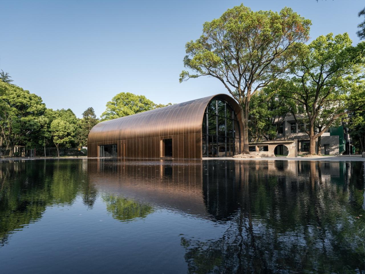 BIM建筑|全金属外壳：铜堡 / Wutopia Lab