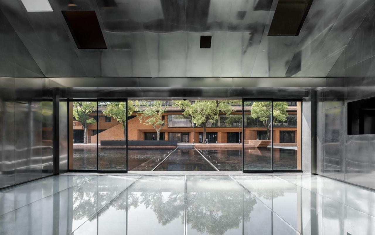 BIM建筑|全金属外壳：铜堡 / Wutopia Lab