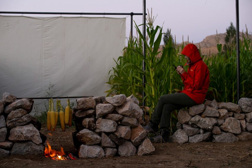 BIM建筑|伊朗田野出现生态度假屋