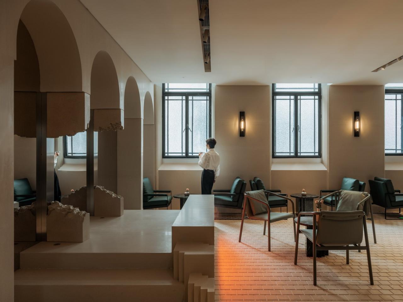 BIM建筑|Piazza in a room：Mapoly Coffee满坡栗咖啡(历史博物馆店) / Wutopia Lab