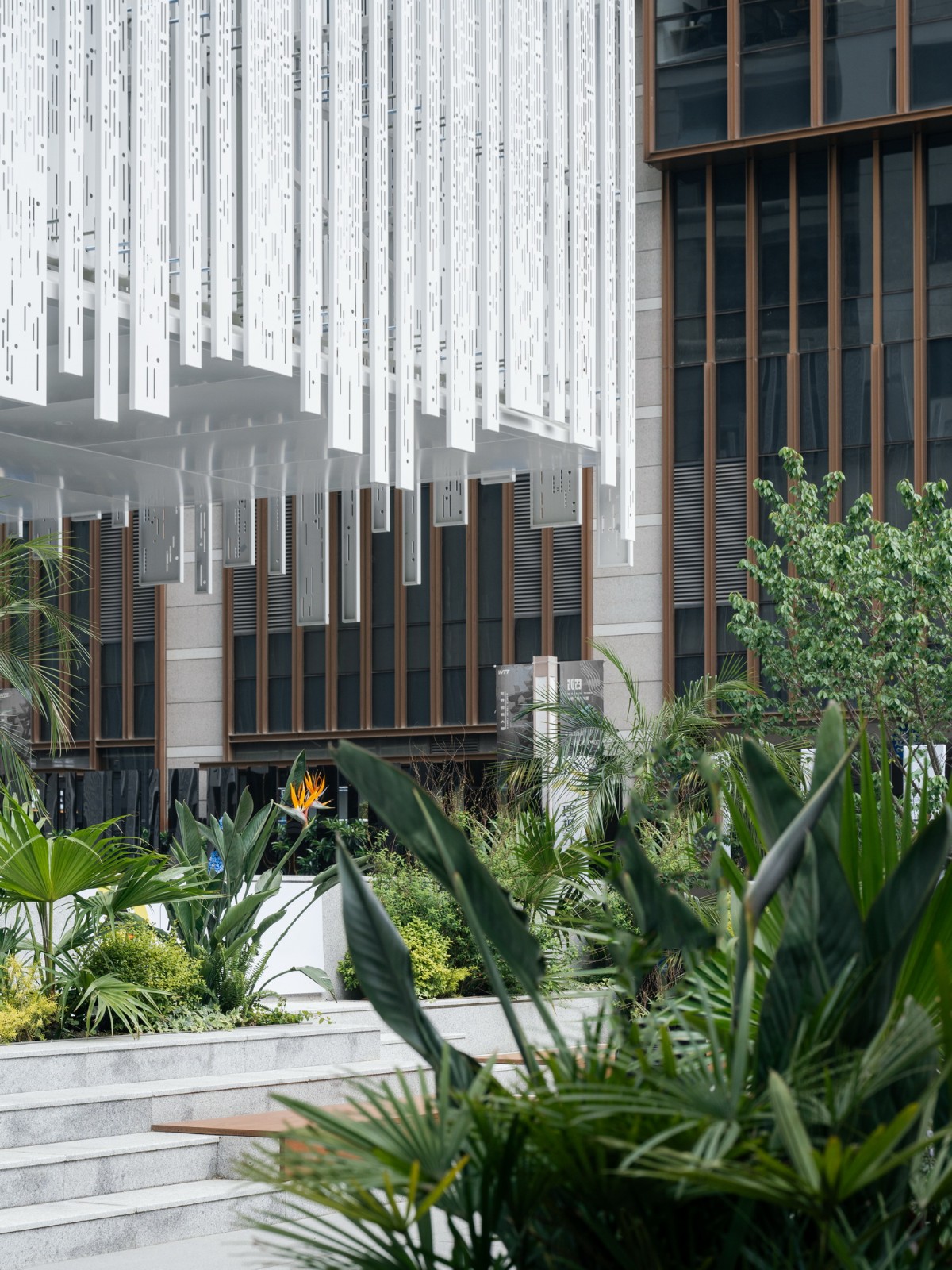 BIM建筑|钢雨：德必上海书城WE改造设计 / Wutopia Lab