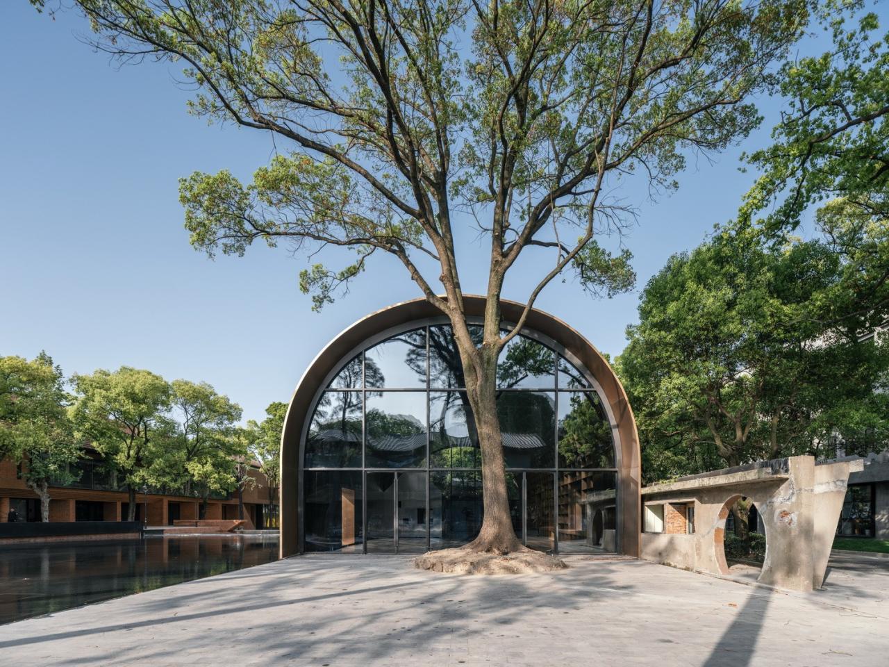 BIM建筑|全金属外壳：铜堡 / Wutopia Lab