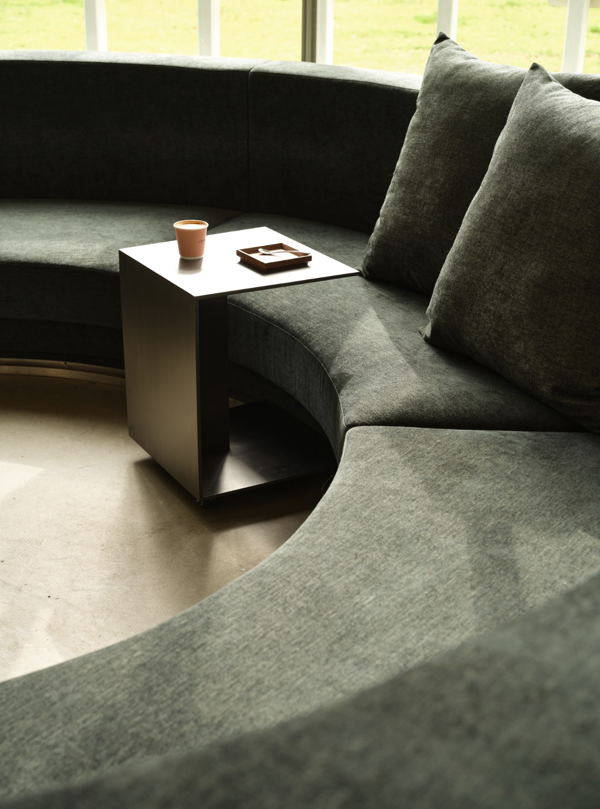 BIM建筑|青枫树下的LOAM瓷屋咖啡 / 八荒设计