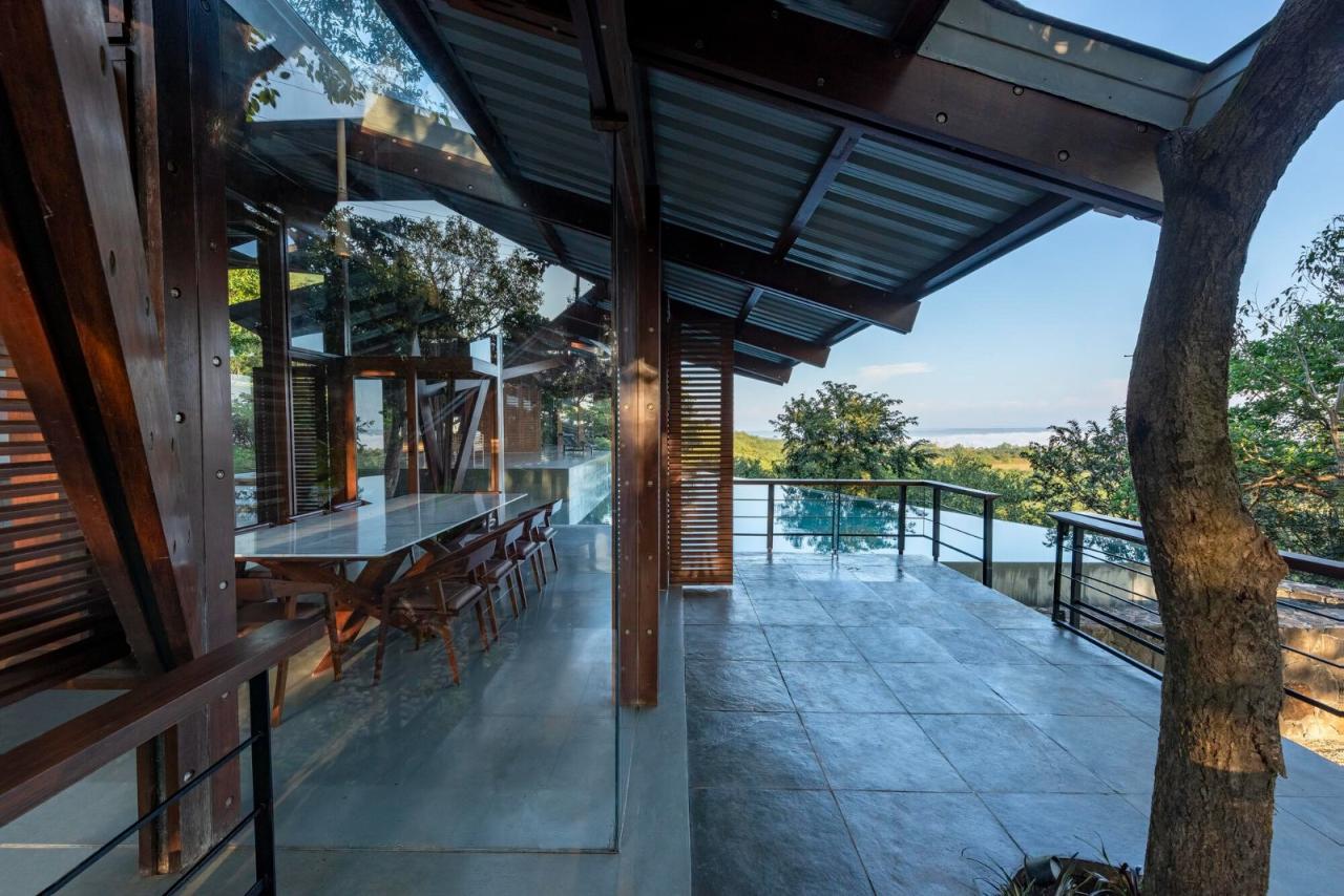 BIM建筑|侧廊之屋 / Malik Architecture