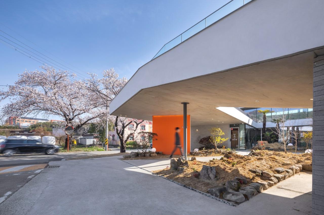 BIM建筑|Inalit 咖啡馆 / PLS Architects + Atelier MODS