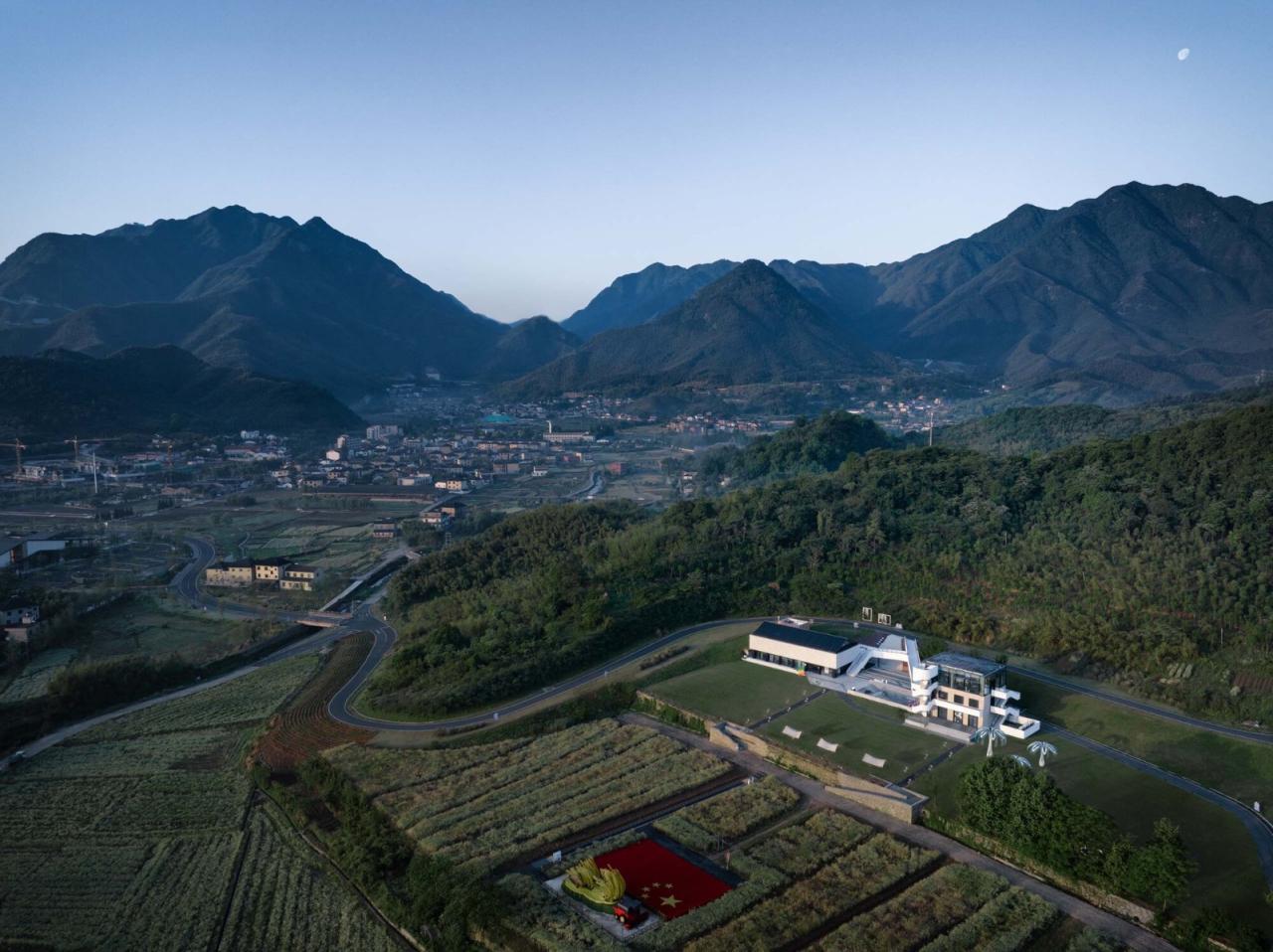 BIM建筑|余村印象青年图书馆 / 上海交通大学设计学院杜春宇团队