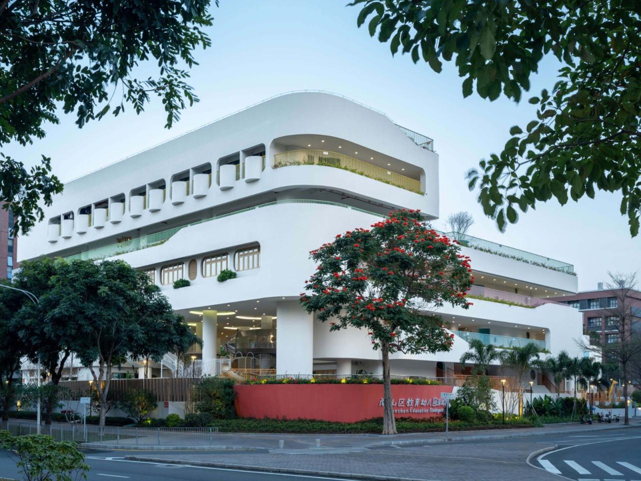 BIM建筑|深圳市南山区教育幼儿园深圳湾分部 / 深圳市天华建筑设计