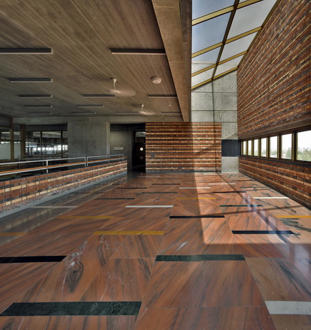 BIM建筑|艾哈迈达巴德大学中心 / Stephane Paumier Architects