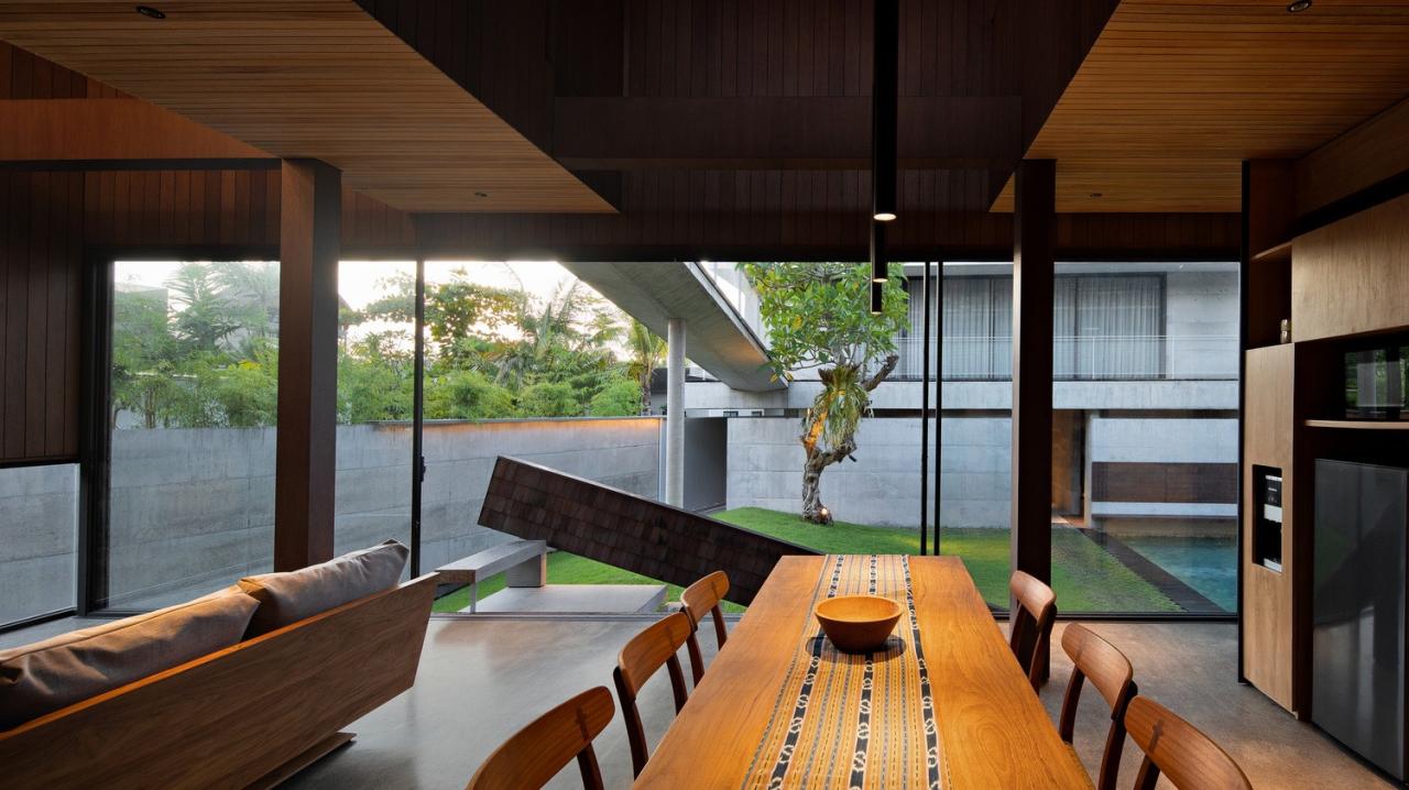 BIM建筑|跨廊桥相连，Tanatakah 别墅 / asimapra