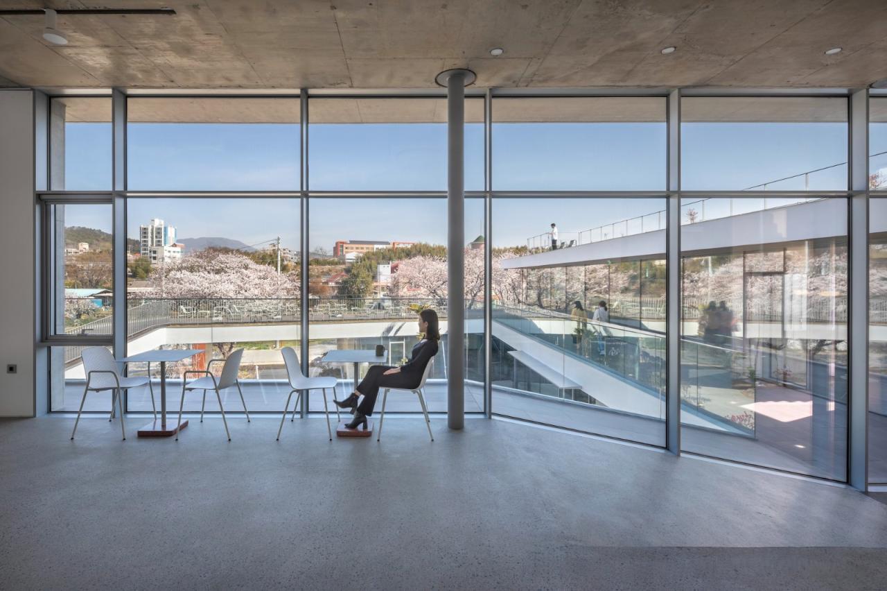 BIM建筑|Inalit 咖啡馆 / PLS Architects + Atelier MODS