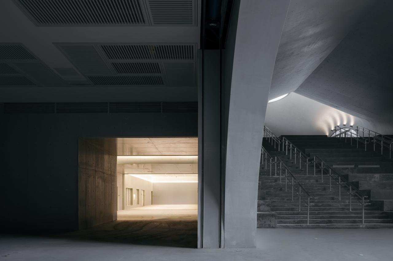 BIM建筑|全东北最大的清水混凝土巨构地下建筑：砼殿 / Wutopia Lab