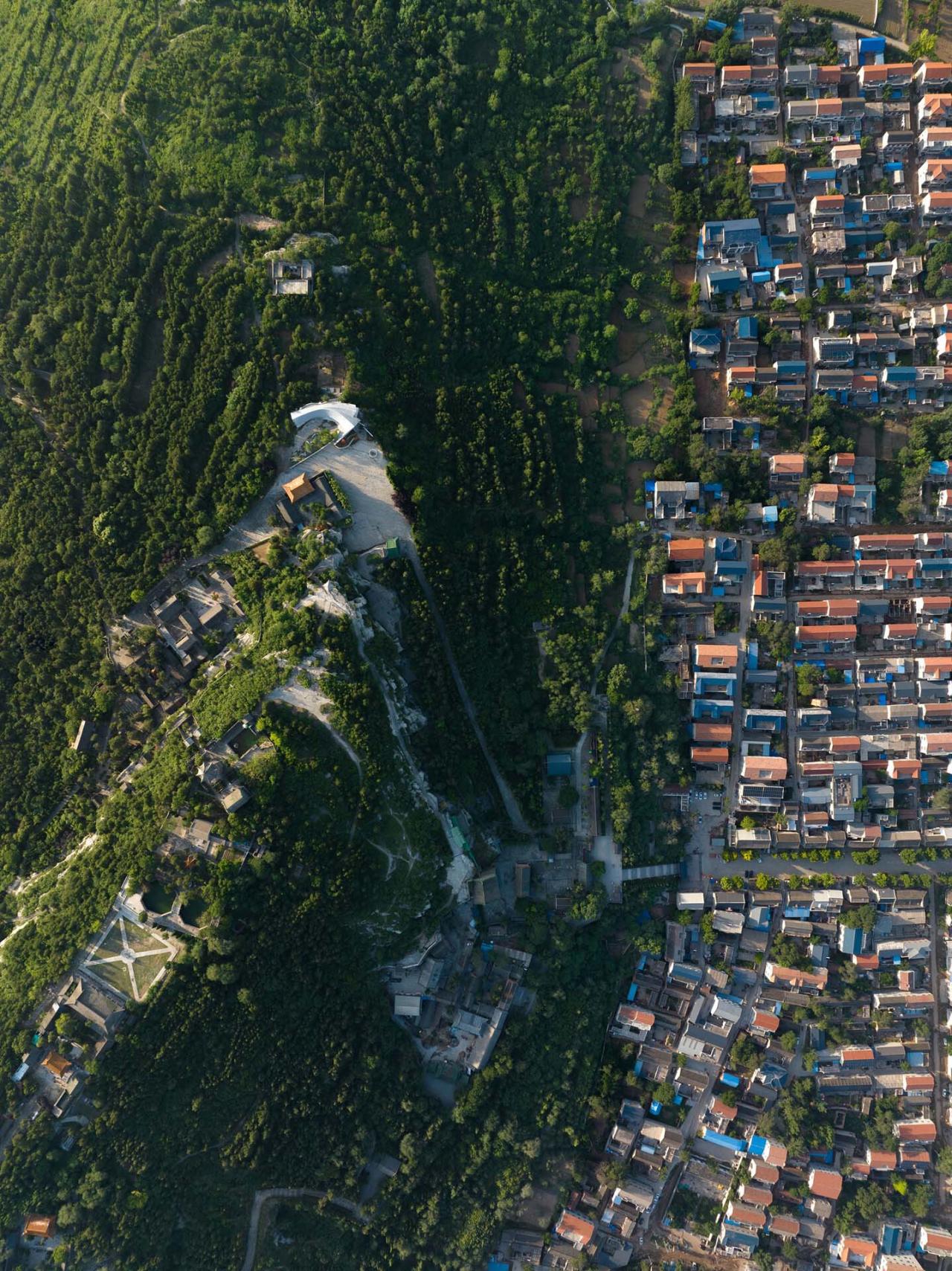 BIM建筑|咕咕来仪，大伾山悬崖驿站 / 繁星建筑工作室