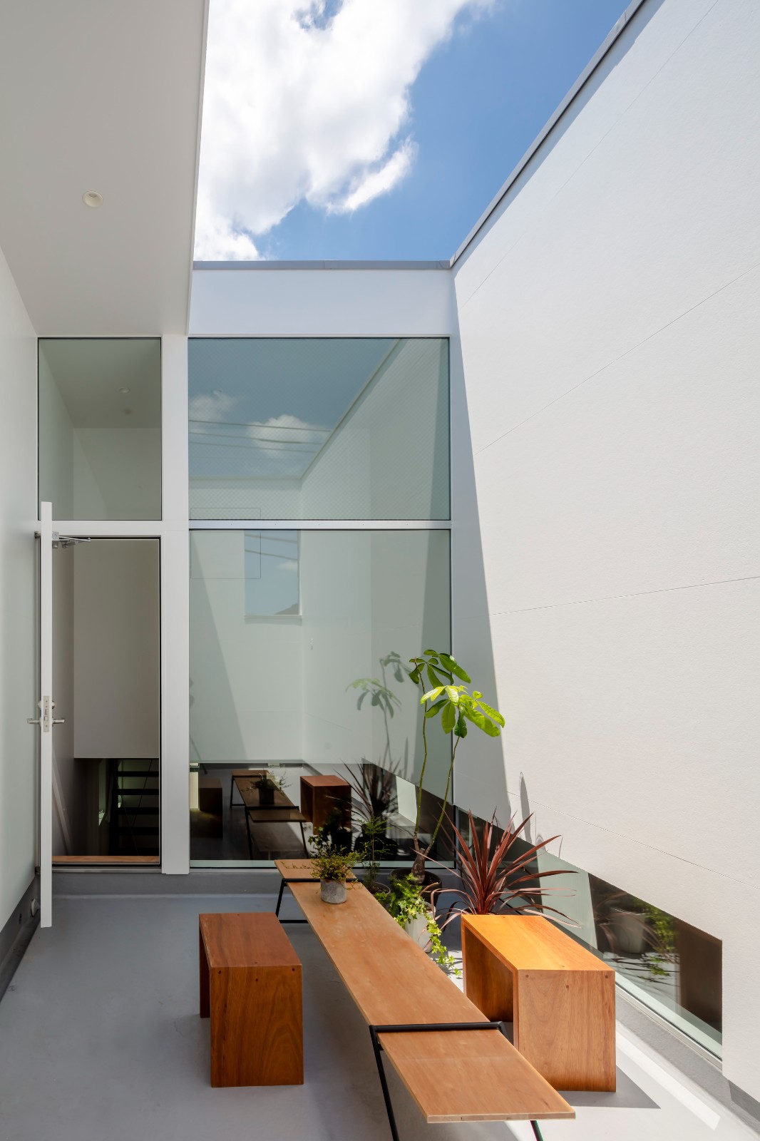 BIM建筑|错层悬挑结构，Shimouma住宅 / I.R.A.