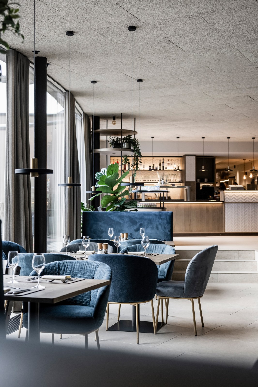 BIM建筑|金属皮肤，阿尔卑斯山下游乐场酒店 / noa* network of architecture