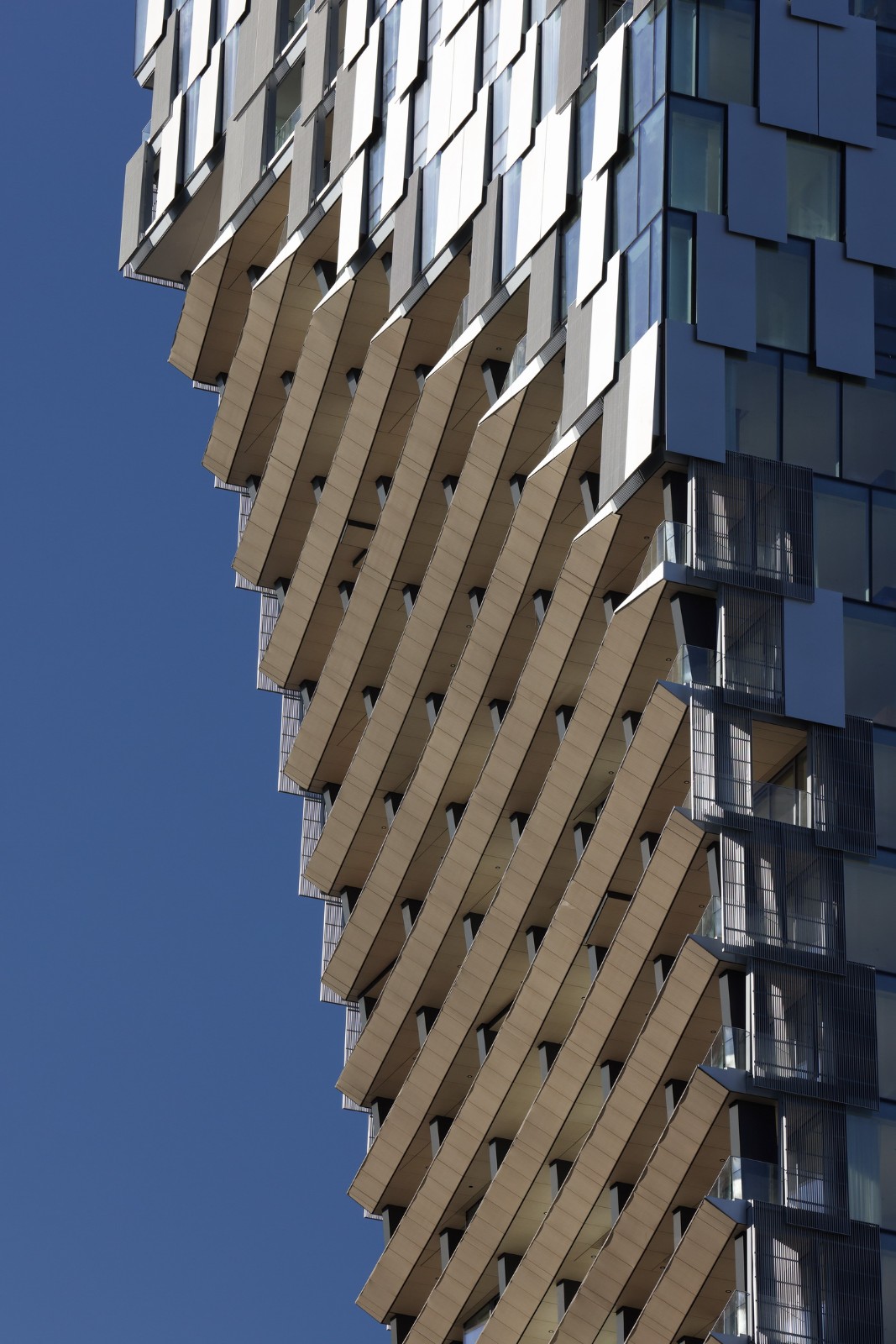 BIM建筑|突破性设计重塑城市天际线：北美艺术级豪宅“阿铂尼·隈研吾” / Westbank + 隈研吾