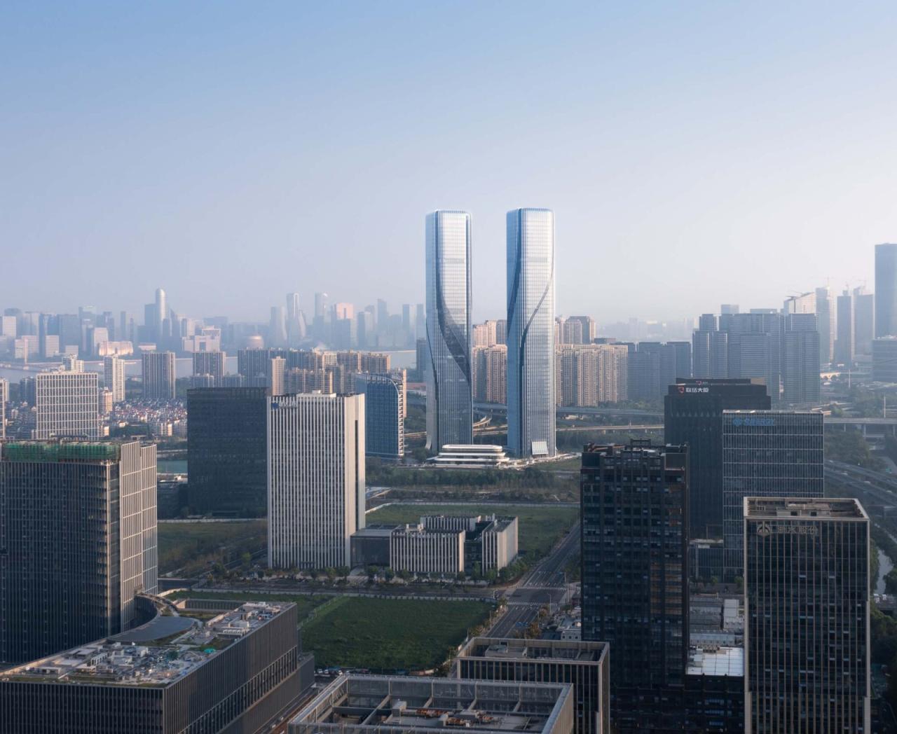 BIM建筑|钱江潮涌：杭州世茂智慧之门超高层城市综合体 / 姜平工作室