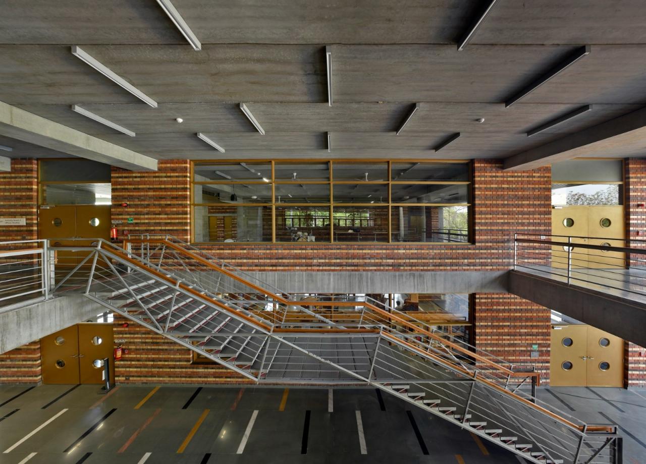 BIM建筑|艾哈迈达巴德大学中心 / Stephane Paumier Architects