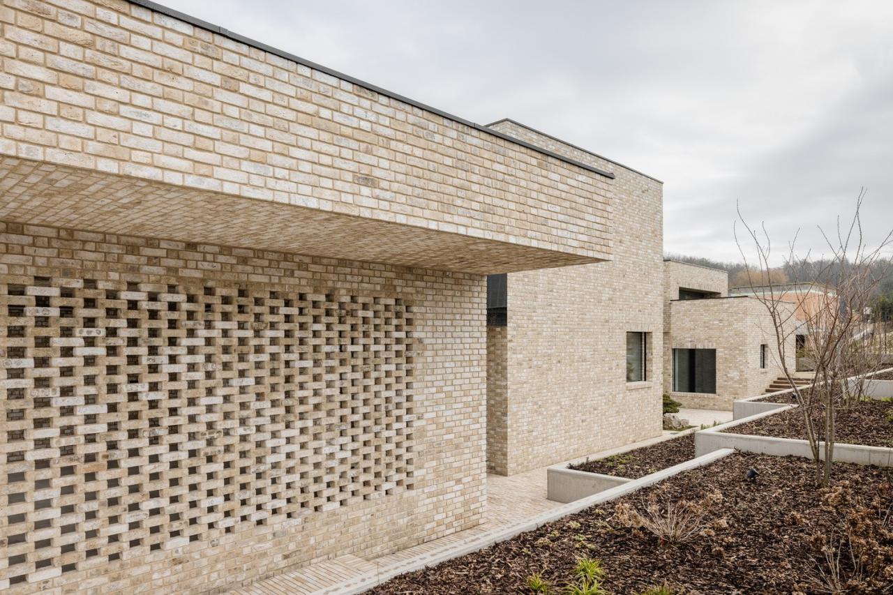 BIM建筑|独立住宅：砖房 ZáhorskéSady / ARCHITEKTI mikulaj & mikulajova