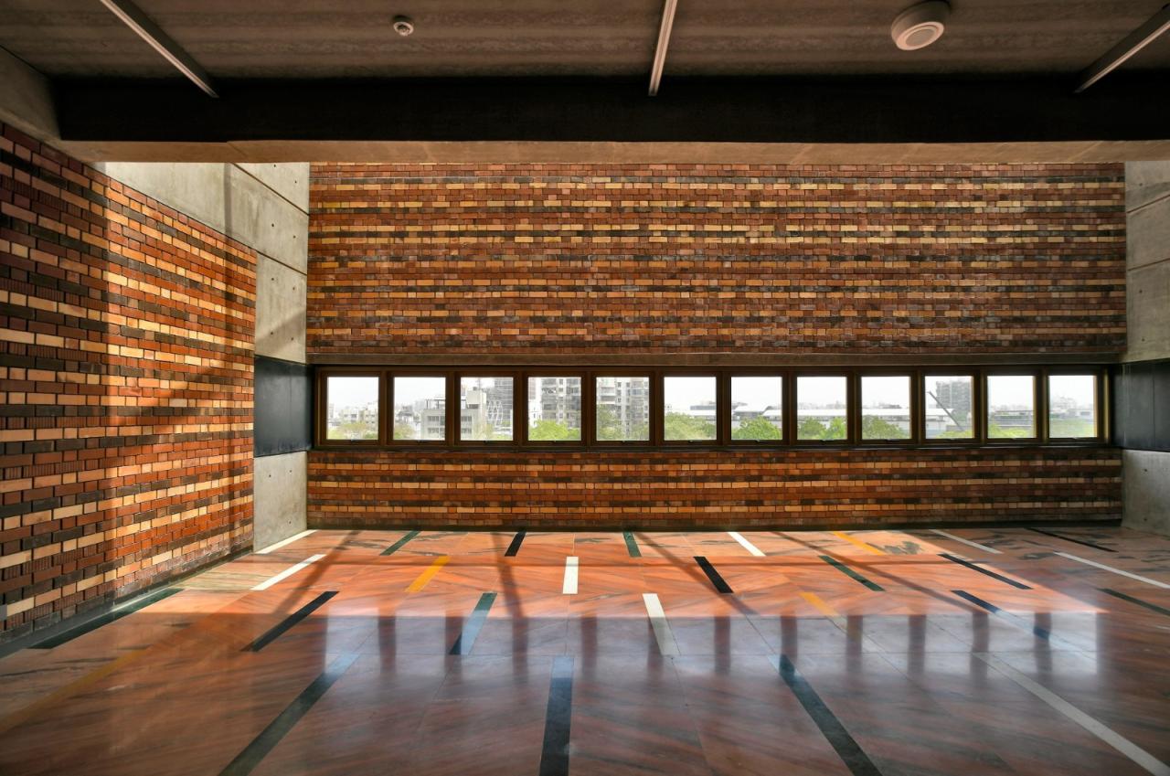 BIM建筑|艾哈迈达巴德大学中心 / Stephane Paumier Architects