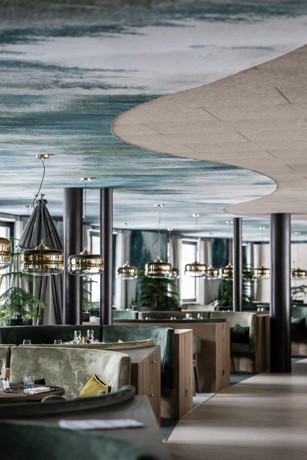 BIM建筑|金属皮肤，阿尔卑斯山下游乐场酒店 / noa* network of architecture