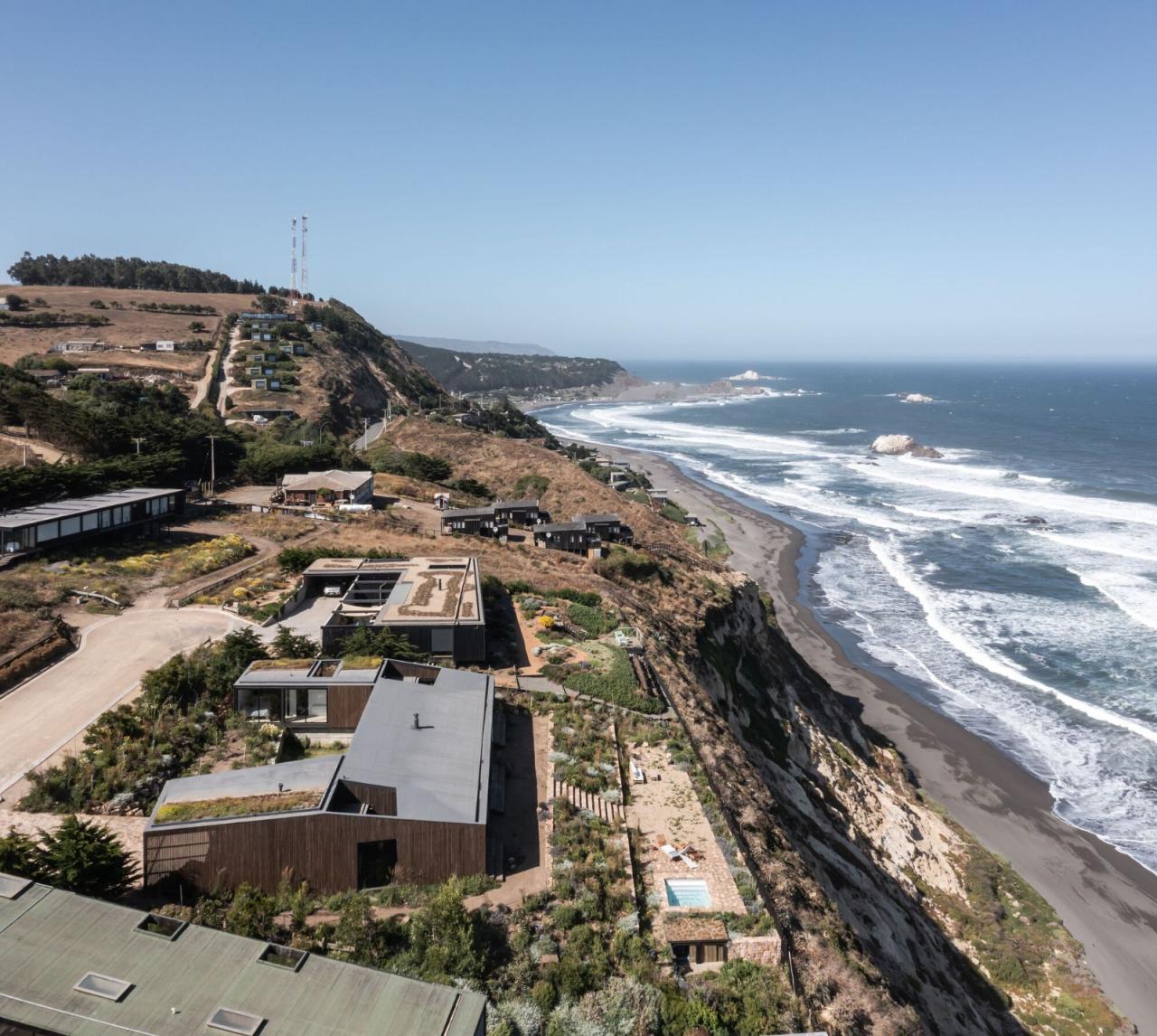 BIM建筑|拥抱海景：Pujol-Otaegui 住宅 / Raimundo Gutierrez Frías