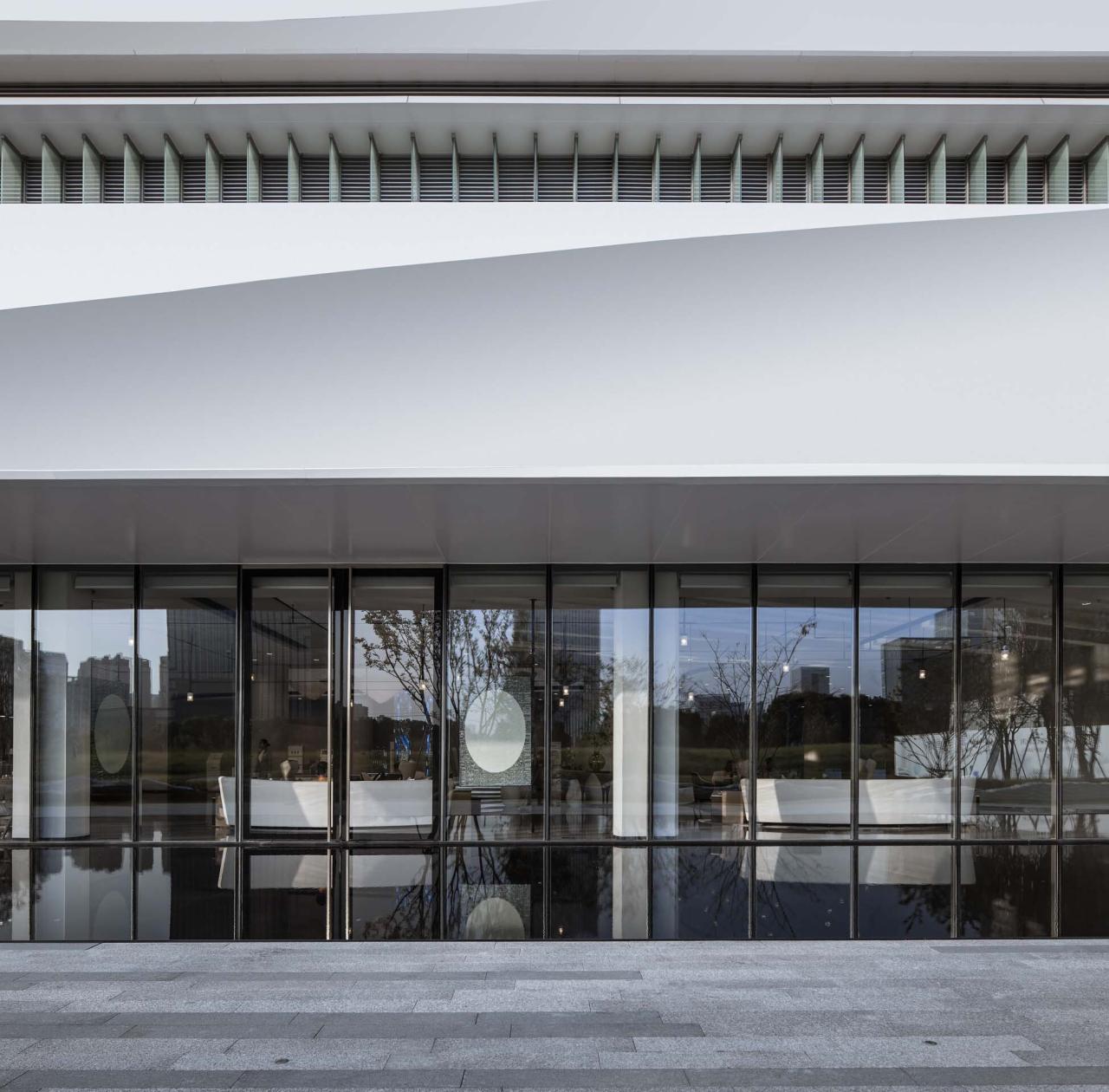 BIM建筑|钱江潮涌：杭州世茂智慧之门超高层城市综合体 / 姜平工作室