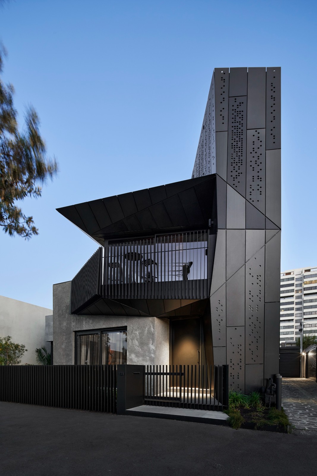 BIM建筑|戏剧化结构，哈洛德住宅 / Coy Yiontis Architects