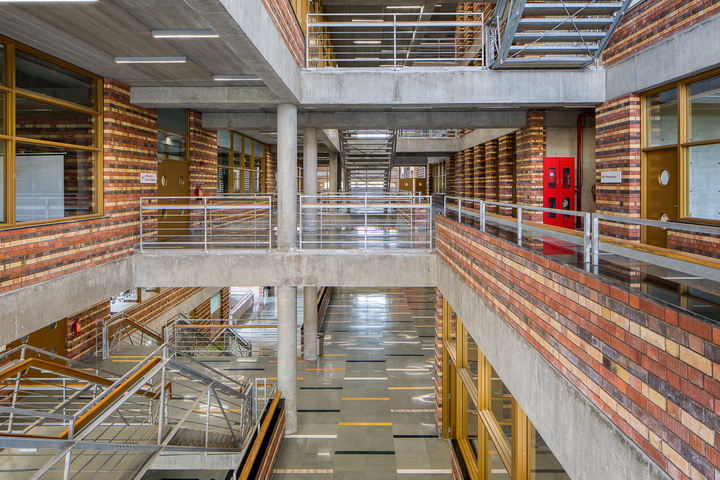 BIM建筑|艾哈迈达巴德大学中心 / Stephane Paumier Architects