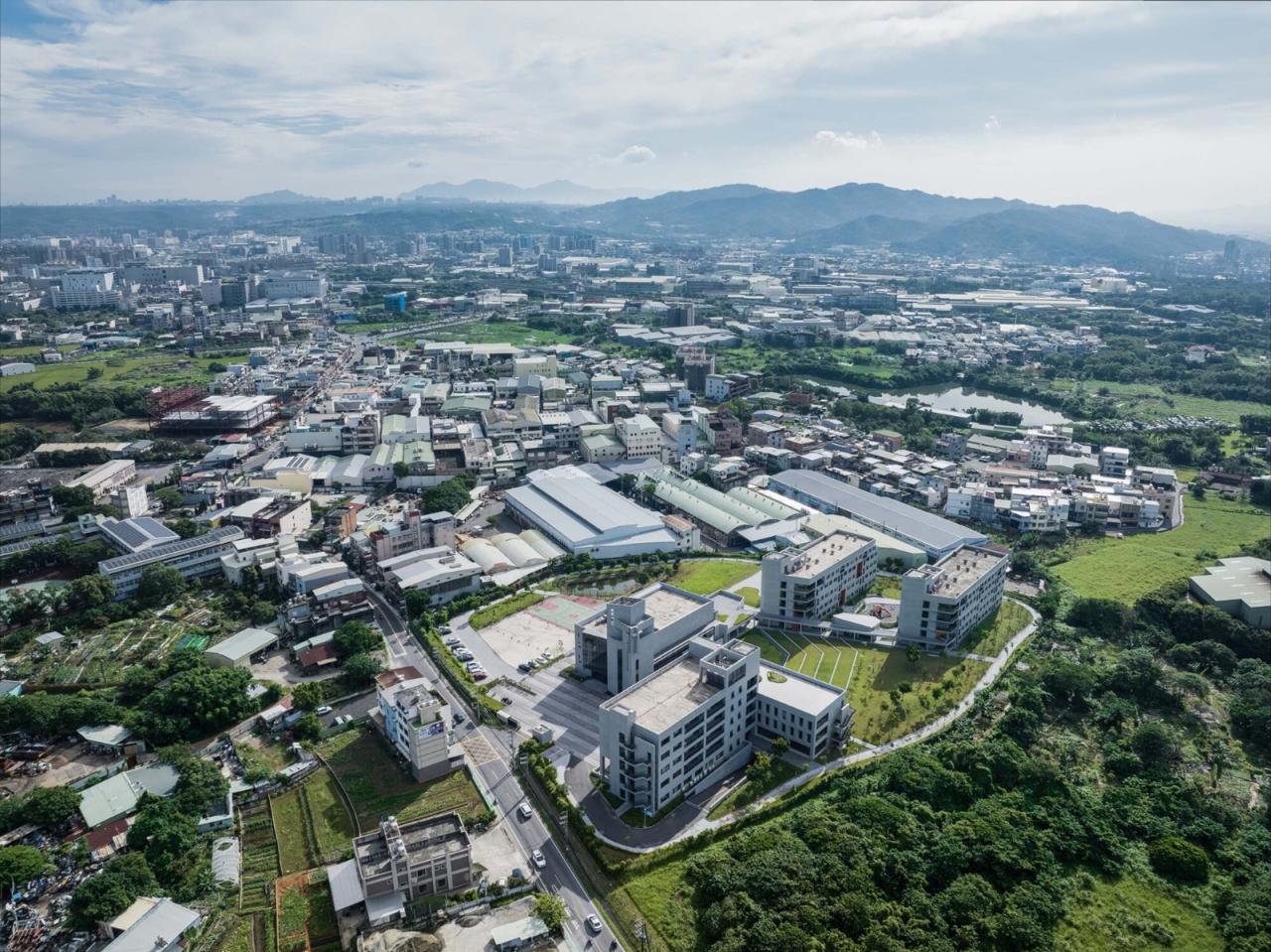 BIM建筑|中华福音神研究学院八德校区教堂 / 潘冀联合建筑师事务所