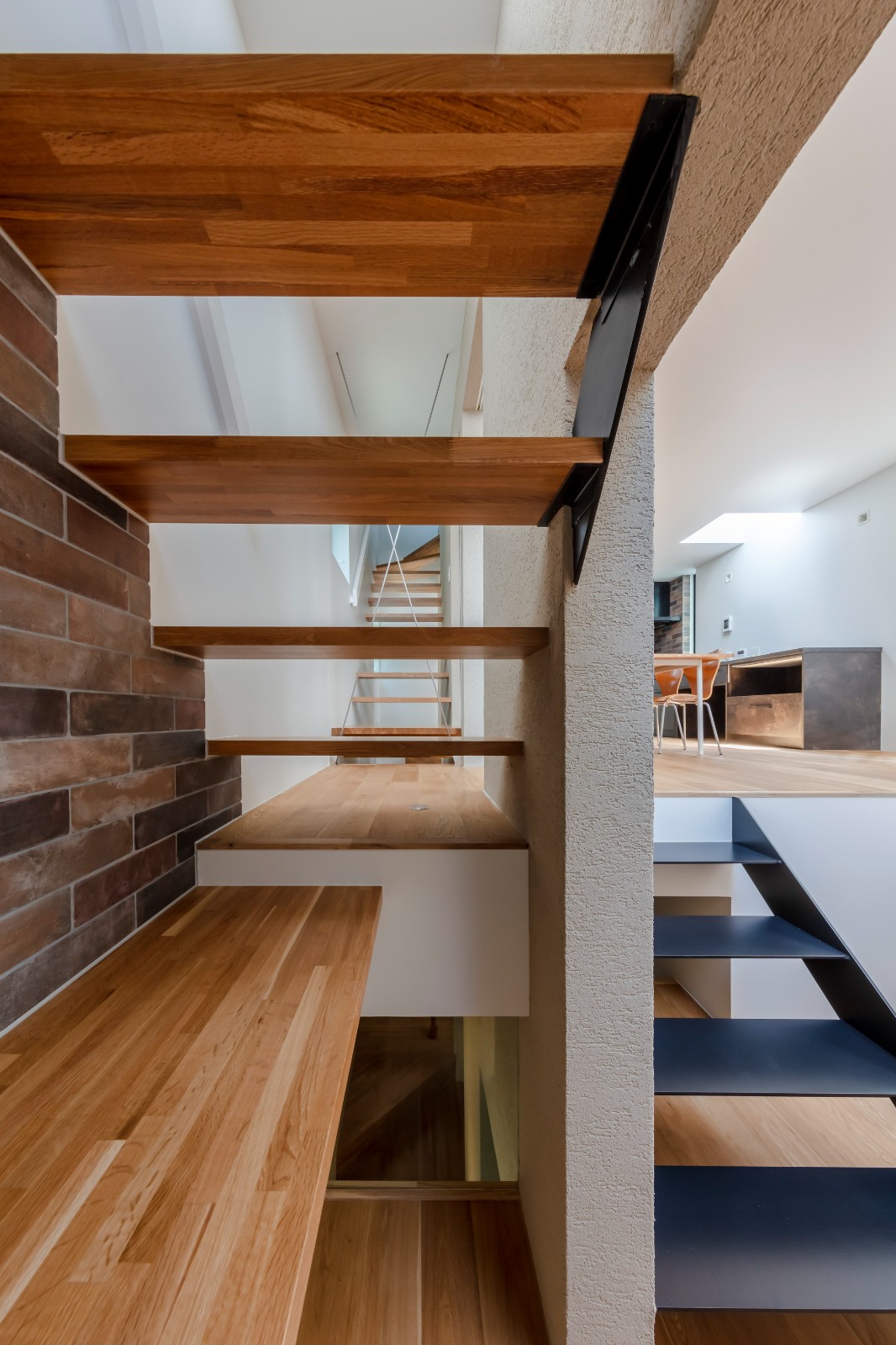 BIM建筑|错层悬挑结构，Shimouma住宅 / I.R.A.