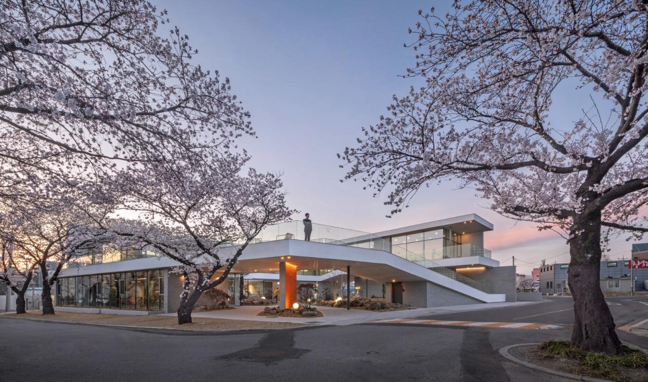 BIM建筑|Inalit 咖啡馆 / PLS Architects + Atelier MODS