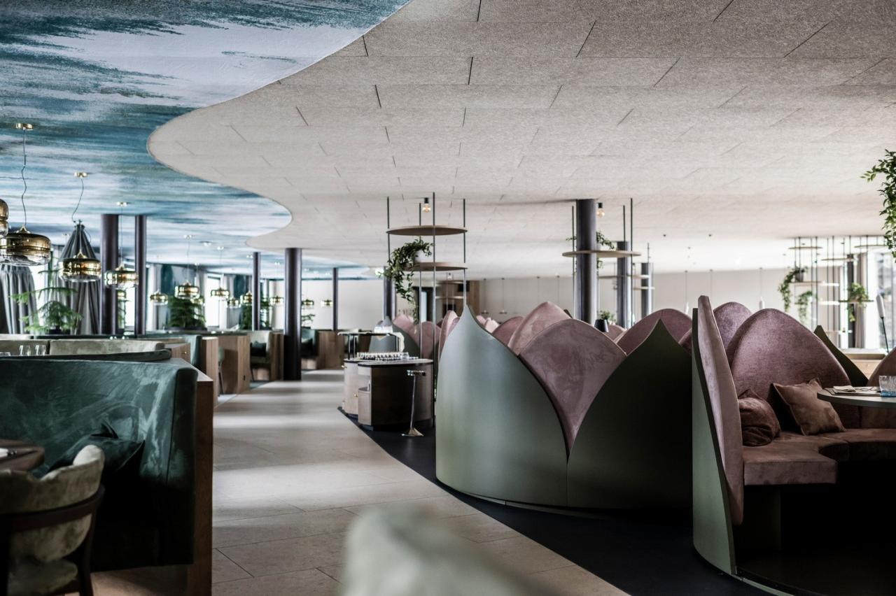 BIM建筑|金属皮肤，阿尔卑斯山下游乐场酒店 / noa* network of architecture