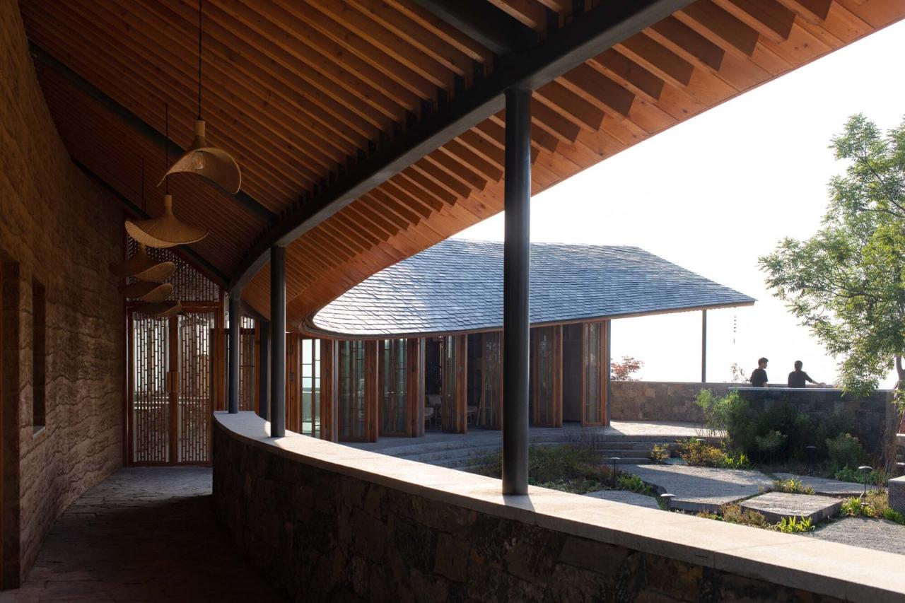 BIM建筑|咕咕来仪，大伾山悬崖驿站 / 繁星建筑工作室