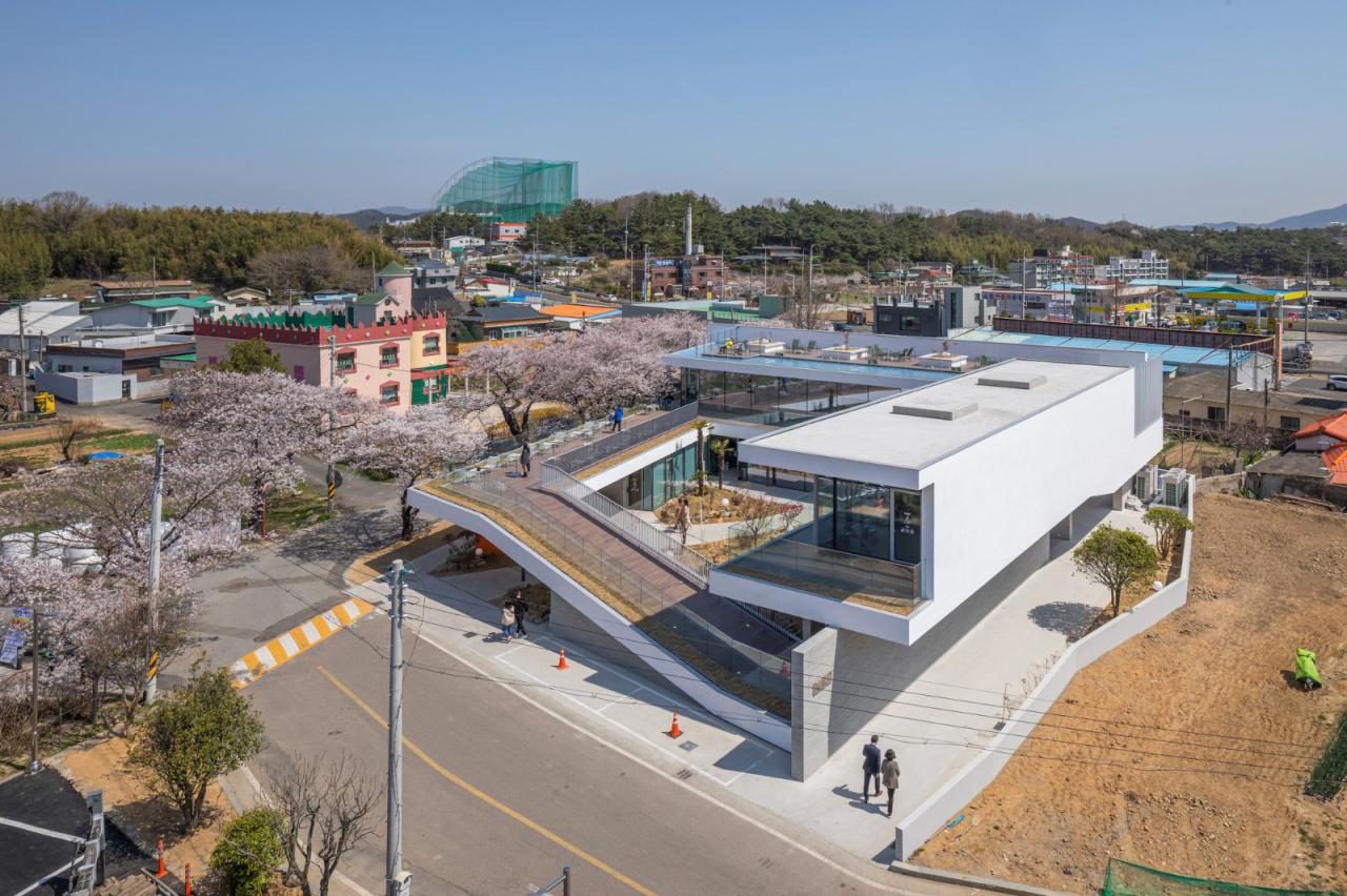 BIM建筑|Inalit 咖啡馆 / PLS Architects + Atelier MODS