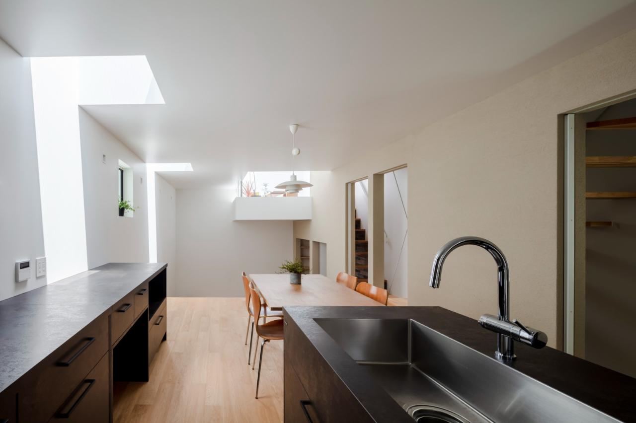 BIM建筑|错层悬挑结构，Shimouma住宅 / I.R.A.