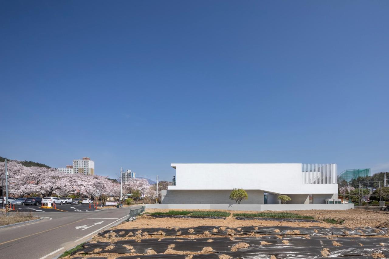 BIM建筑|Inalit 咖啡馆 / PLS Architects + Atelier MODS