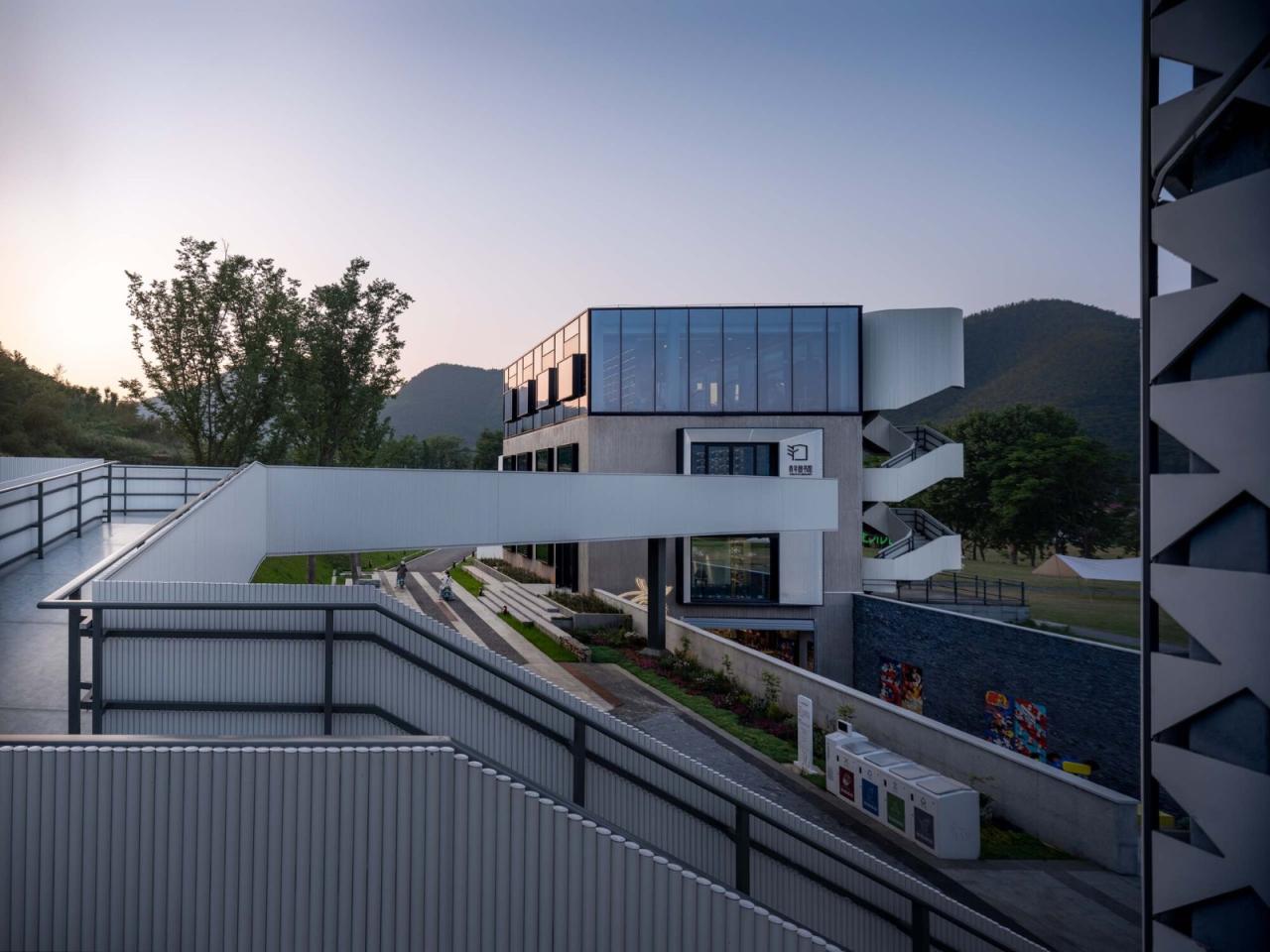 BIM建筑|余村印象青年图书馆 / 上海交通大学设计学院杜春宇团队