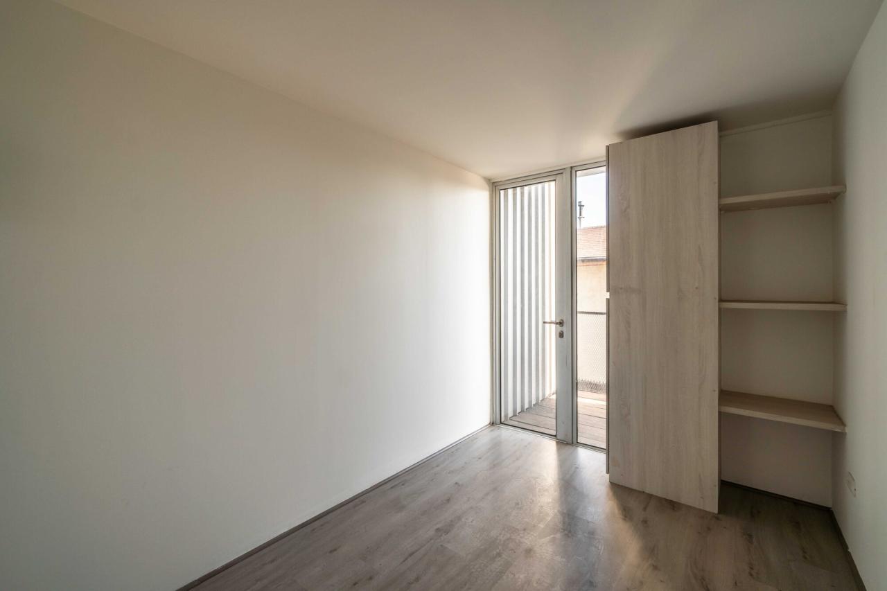 BIM建筑|集装箱宿舍 / Ian Hsü + Gabriel Rudolphy