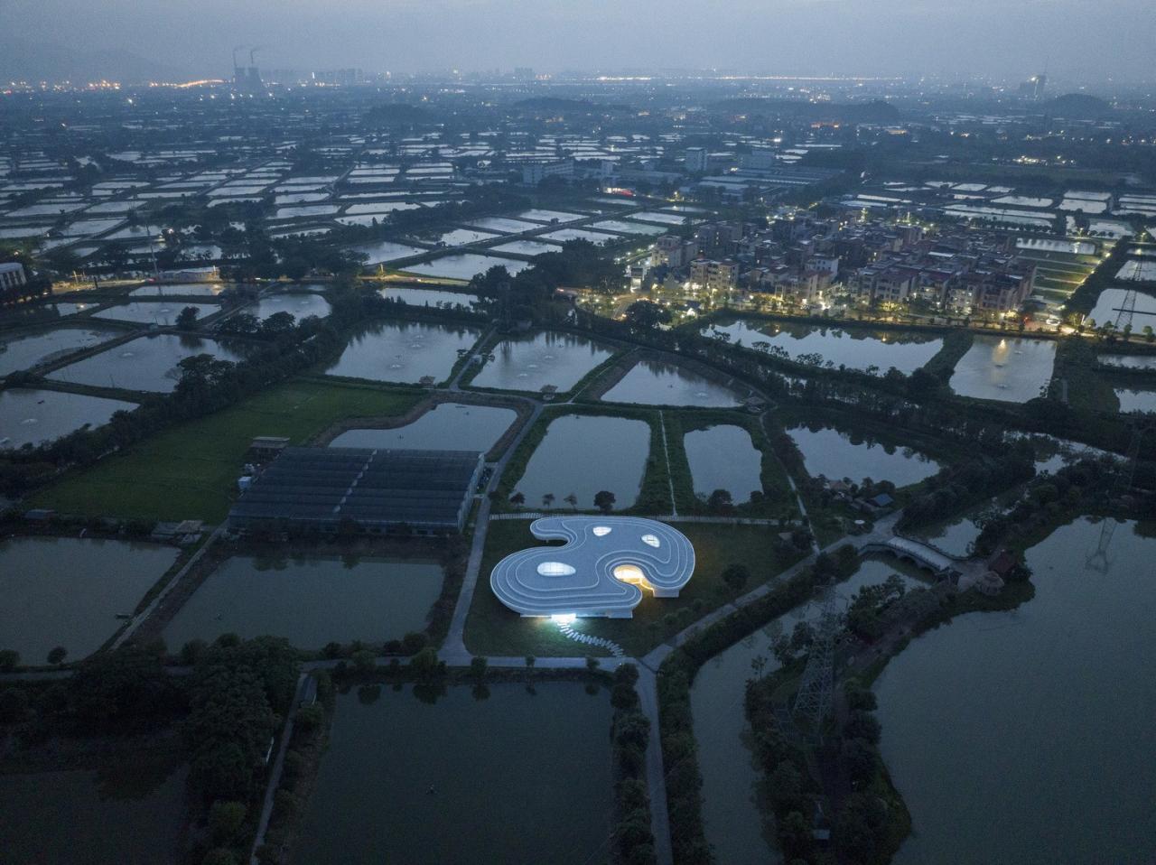 BIM建筑|涟漪：南海区淡水鱼产业技术示范推广中心 / Wutopia Lab