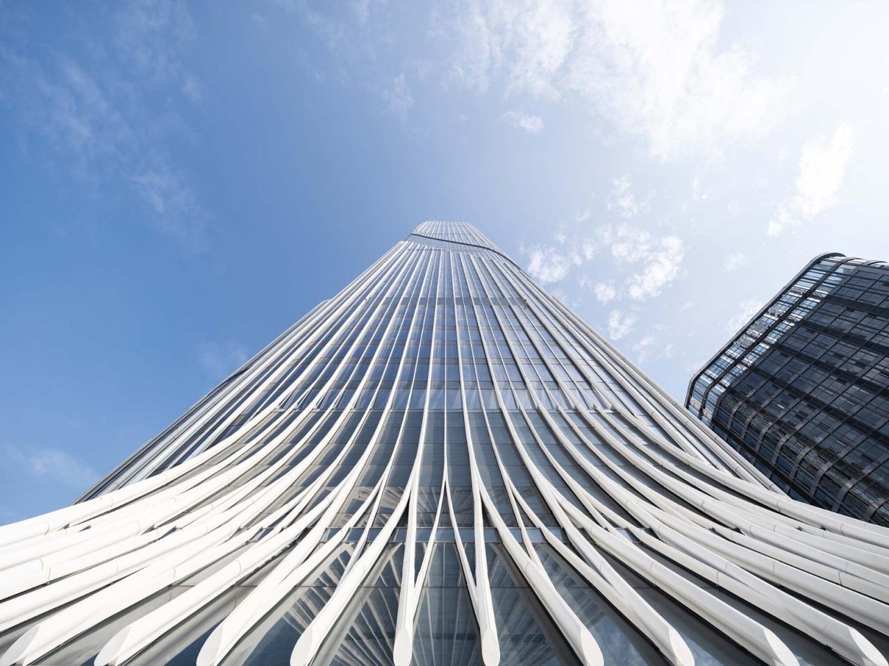 BIM建筑|钱江潮涌：杭州世茂智慧之门超高层城市综合体 / 姜平工作室