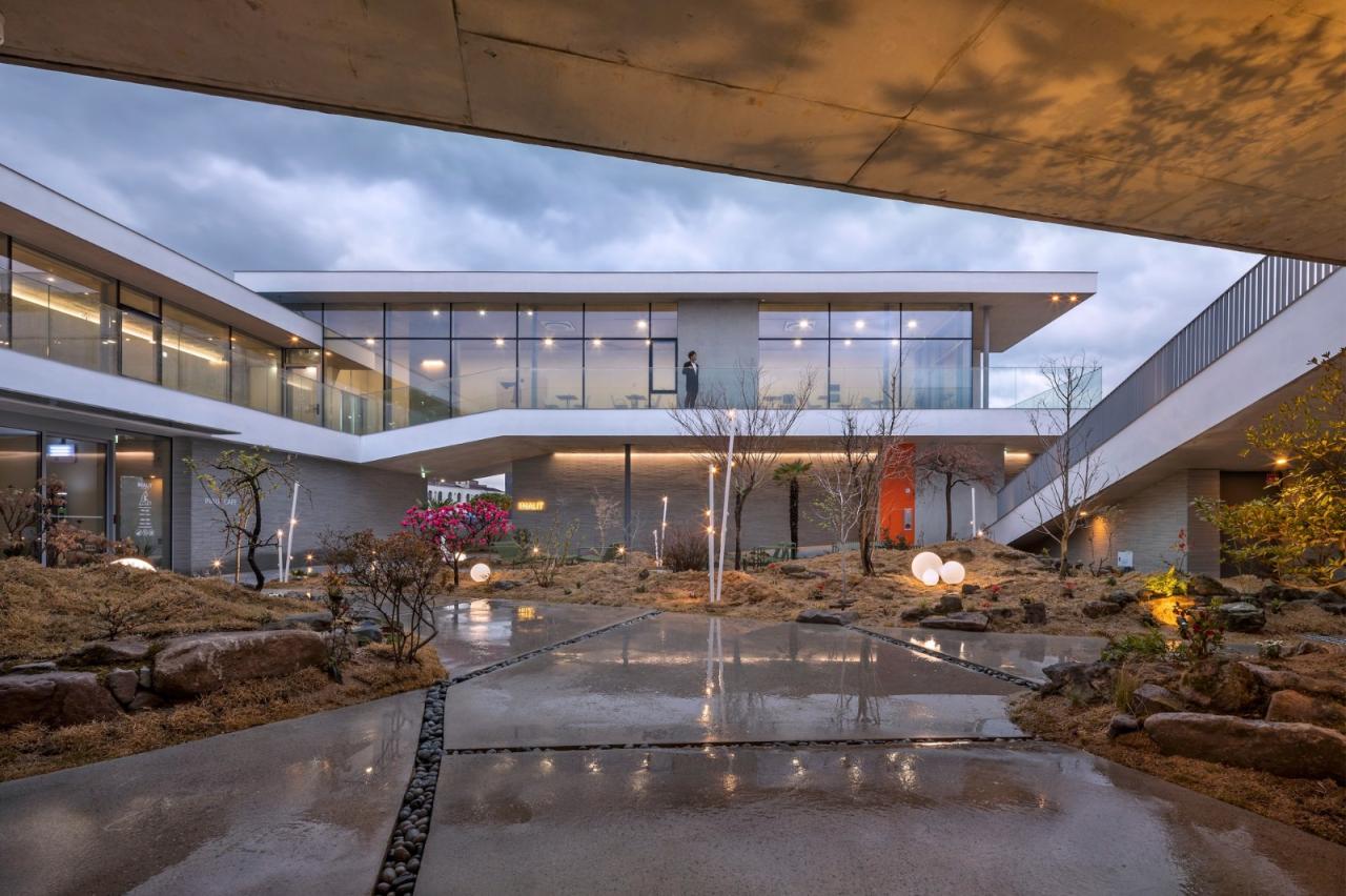 BIM建筑|Inalit 咖啡馆 / PLS Architects + Atelier MODS