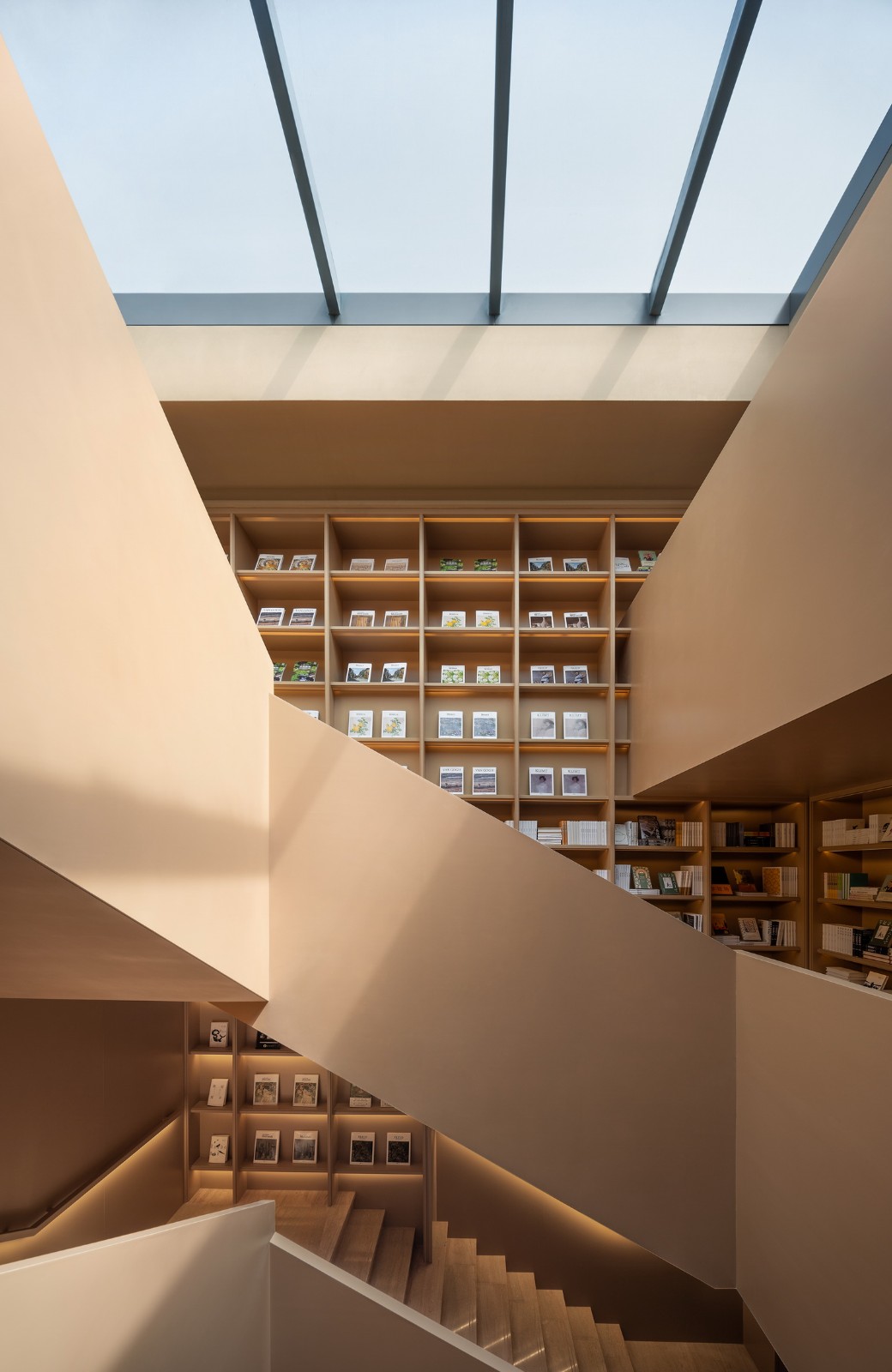 BIM建筑|光的中庭：泊心域社区邻里中心 / 孟凡浩-line+建筑事务所