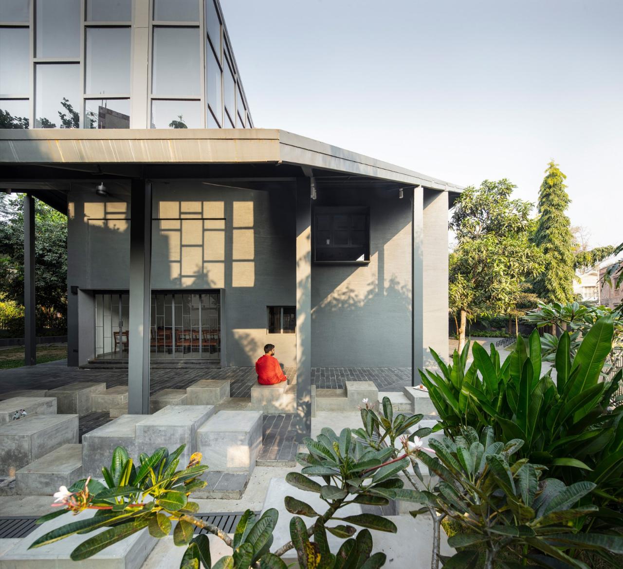 BIM建筑|Arthshila文化中心 – 文化适应及再利用私人基础设施 / Abin Design Studio