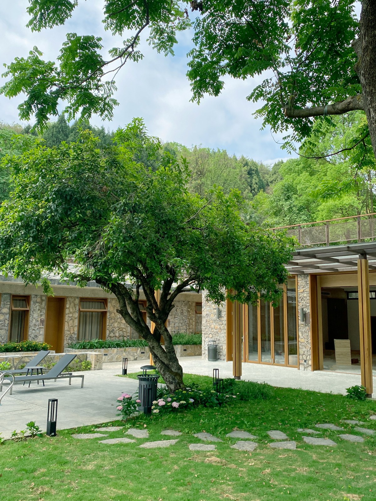 BIM建筑|瀑布下的诗意栖居:尧珈•瀑布村 /上海尧舜建筑设计有限公司