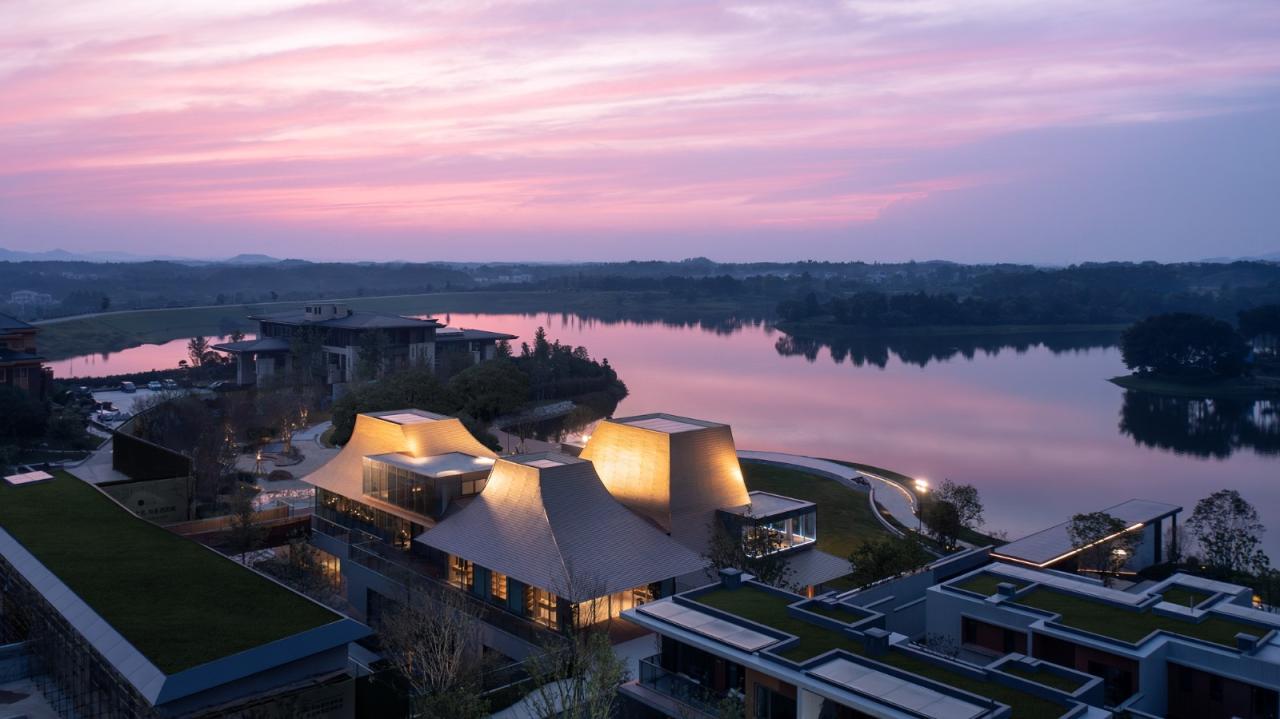 BIM建筑|光的中庭：泊心域社区邻里中心 / 孟凡浩-line+建筑事务所