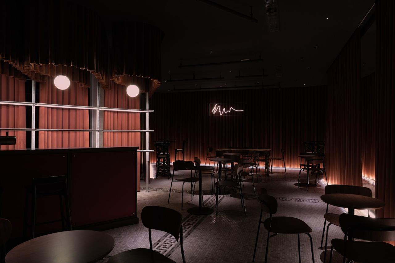 BIM建筑|微醺的夜上海: 一个剧场与酒吧的空间集合体 / 无定设计
