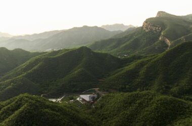 BIM建筑|化作天上的星星, 静美的灵魂栖息地：石家庄安德生命纪念公园·云镜 / 小隐建筑-BIM建筑网